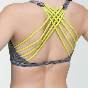 Lululemon free to be wild bra size 4